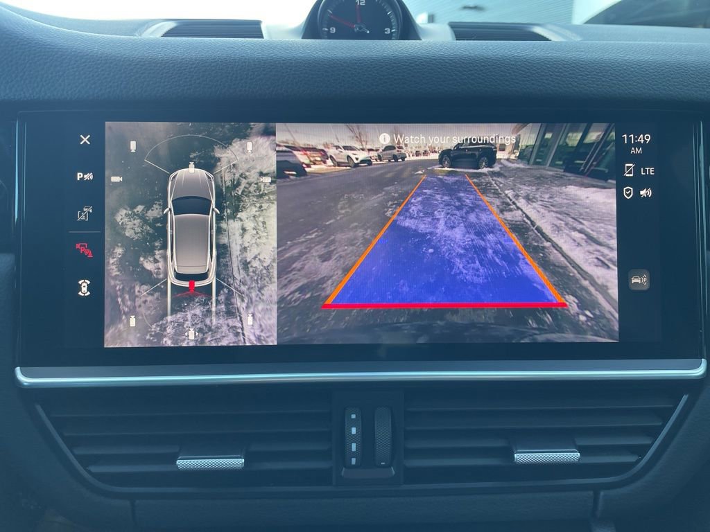 Certified 2023 Porsche Cayenne Platinum Edition image 29