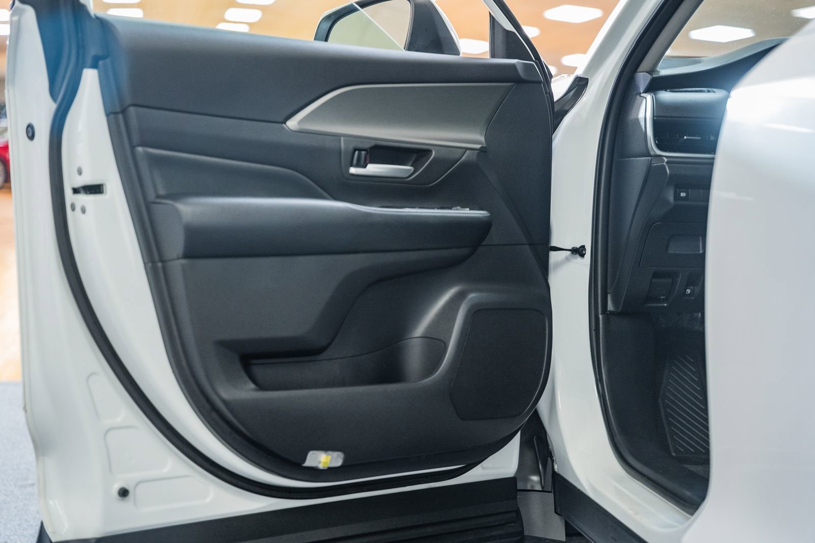 Used 2024 Toyota Grand Highlander XLE image 44