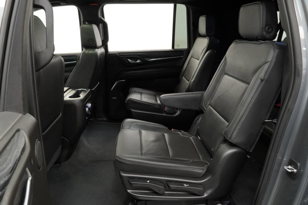 Used 2021 GMC Yukon XL Denali w/ Denali Premium Package AWD/4WD image 12