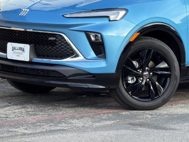 Certified 2025 Buick Encore GX Sport Touring FWD image 7