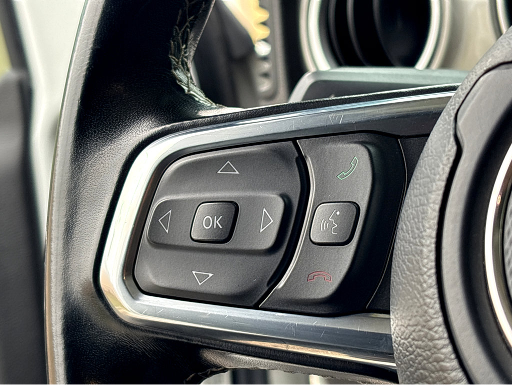 Used 2020 Jeep Wrangler Unlimited Sahara AWD/4WD image 13
