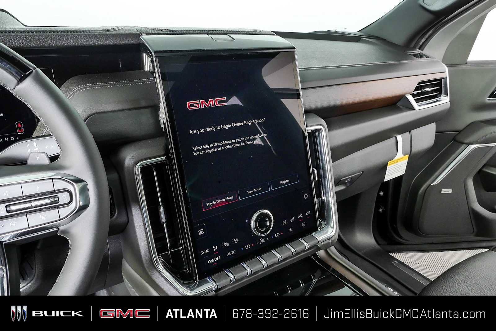 New 2026 GMC Yukon Denali w/ Denali Reserve Package AWD/4WD image 13
