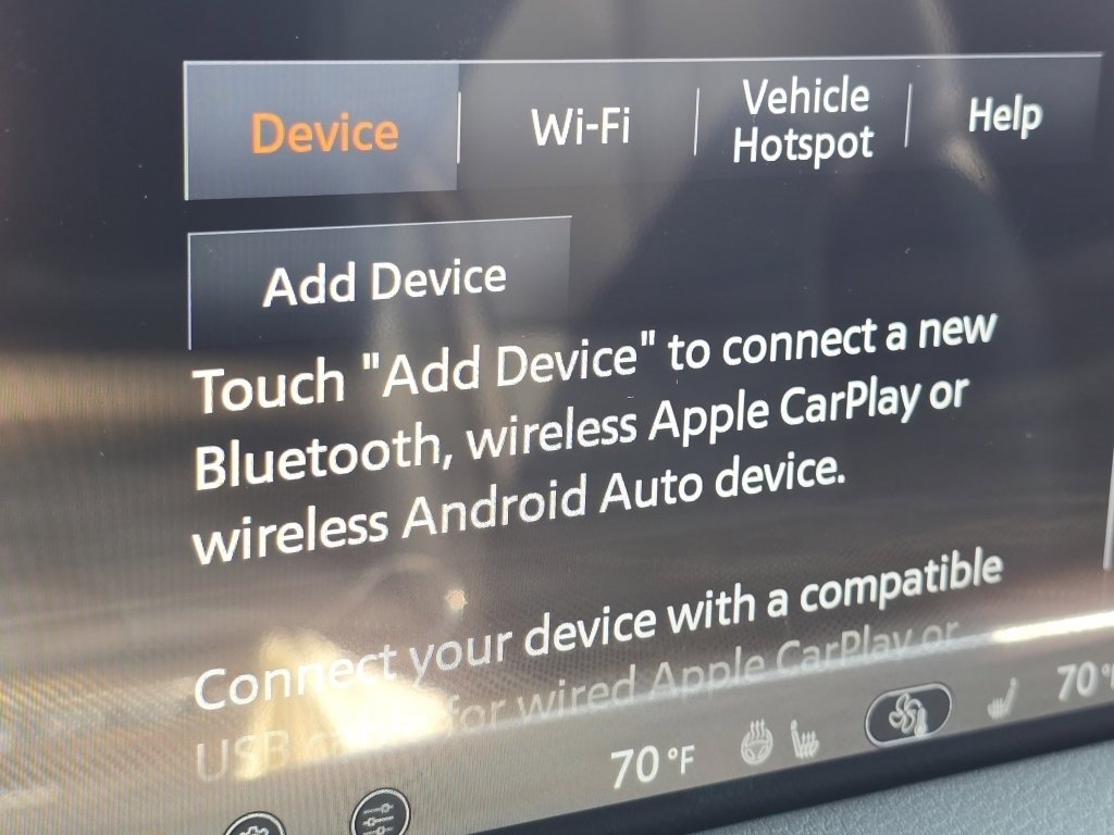 New 2025 Nissan Armada SL w/ Captain's Chari Seat Package image 3