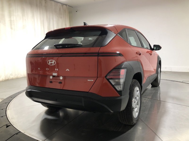 New 2026 Hyundai Kona SE image 7