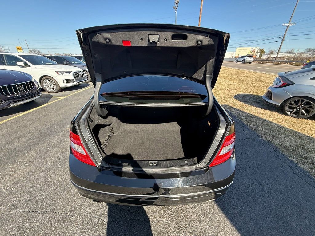 Used 2009 Mercedes-Benz C 300 Sedan image 19