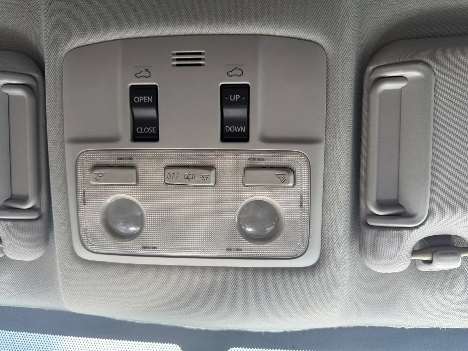 Used 2015 Toyota RAV4 XLE FWD image 25