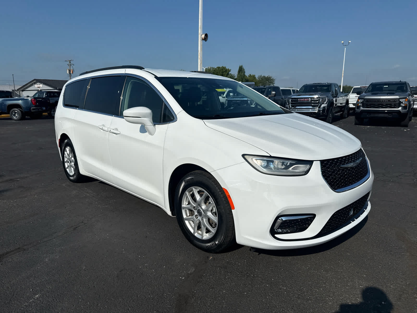 Used 2022 Chrysler Pacifica Touring-L FWD image 7