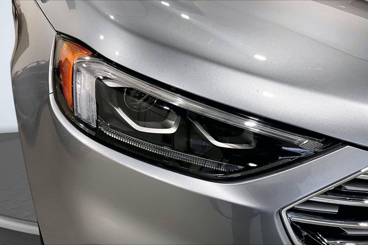 Used 2023 Ford Edge Titanium w/ Equipment Group 301A AWD/4WD image 30
