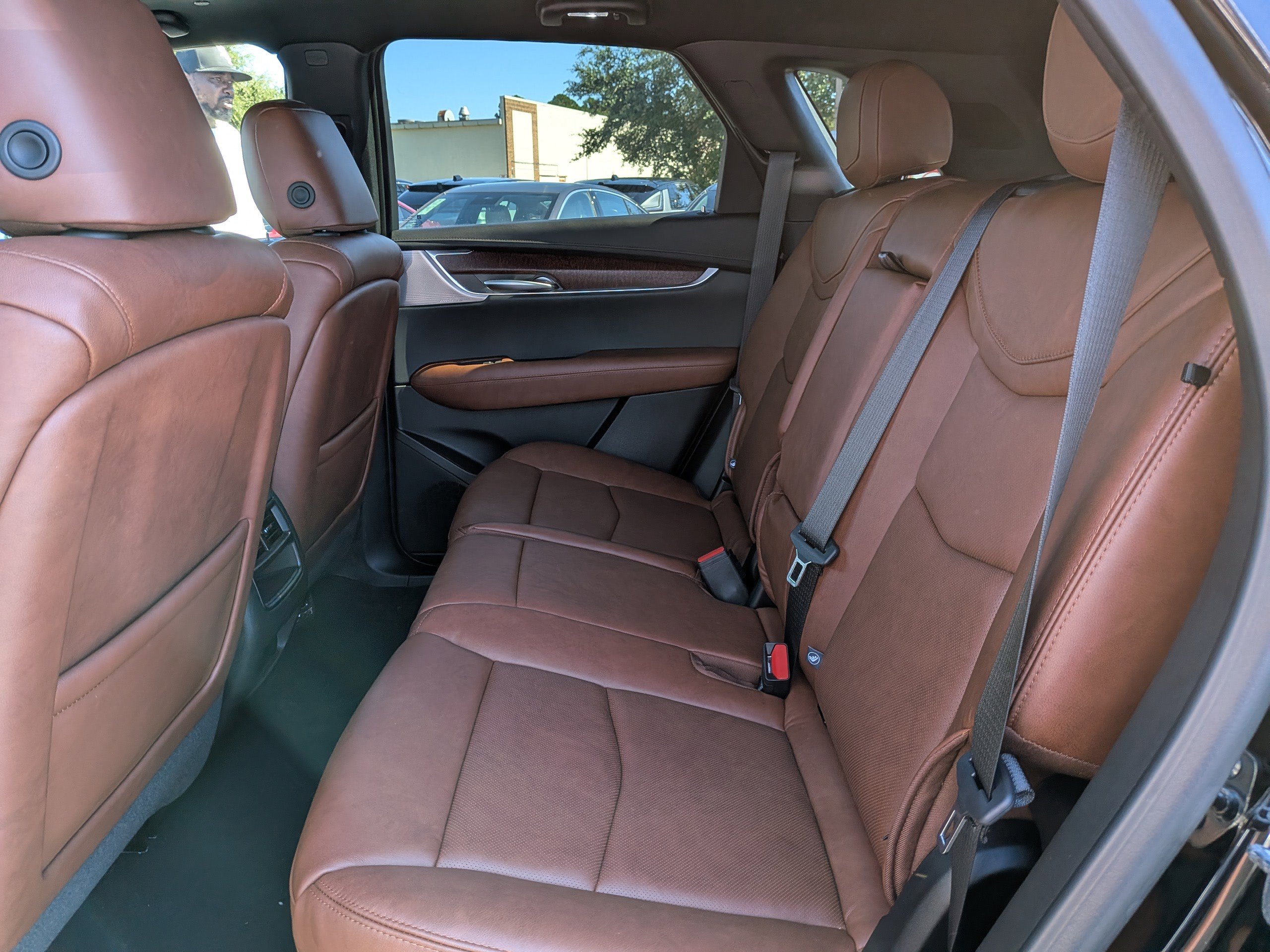 New 2025 Cadillac XT5 Sportv w/ LPO, Blue Accent Package AWD/4WD image 8