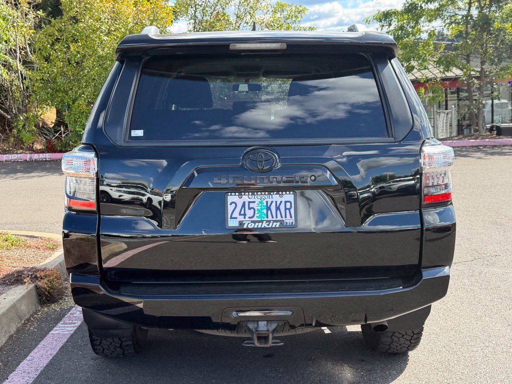 Used 2018 Toyota 4Runner SR5 AWD/4WD image 6