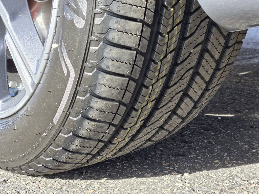 New 2026 BMW X6 xDrive40i w/ Climate Comfort Package image 12