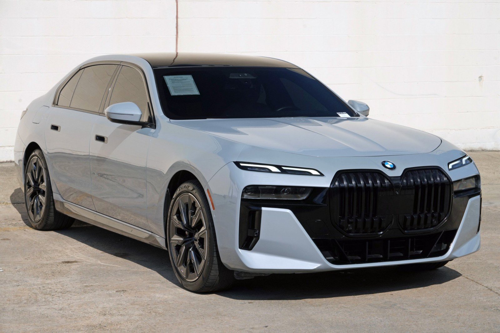 Used 2023 BMW 740i RWD image 59