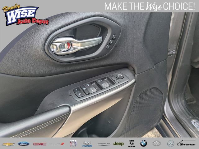 Used 2020 Jeep Cherokee Limited image 11