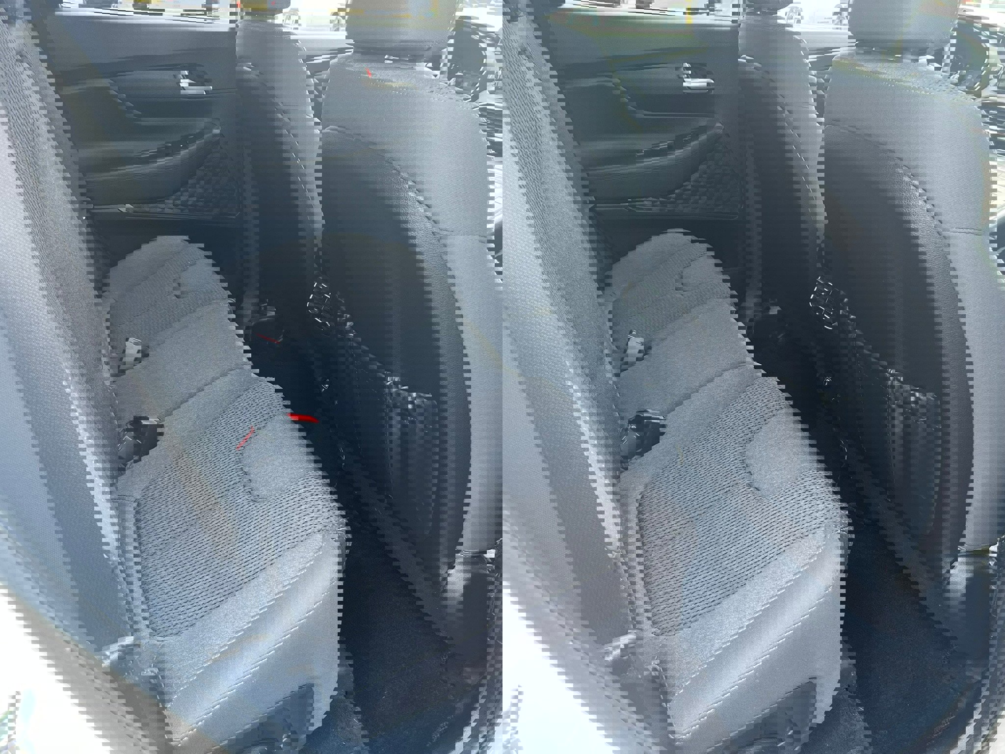 Used 2022 Hyundai Santa Fe SE image 31