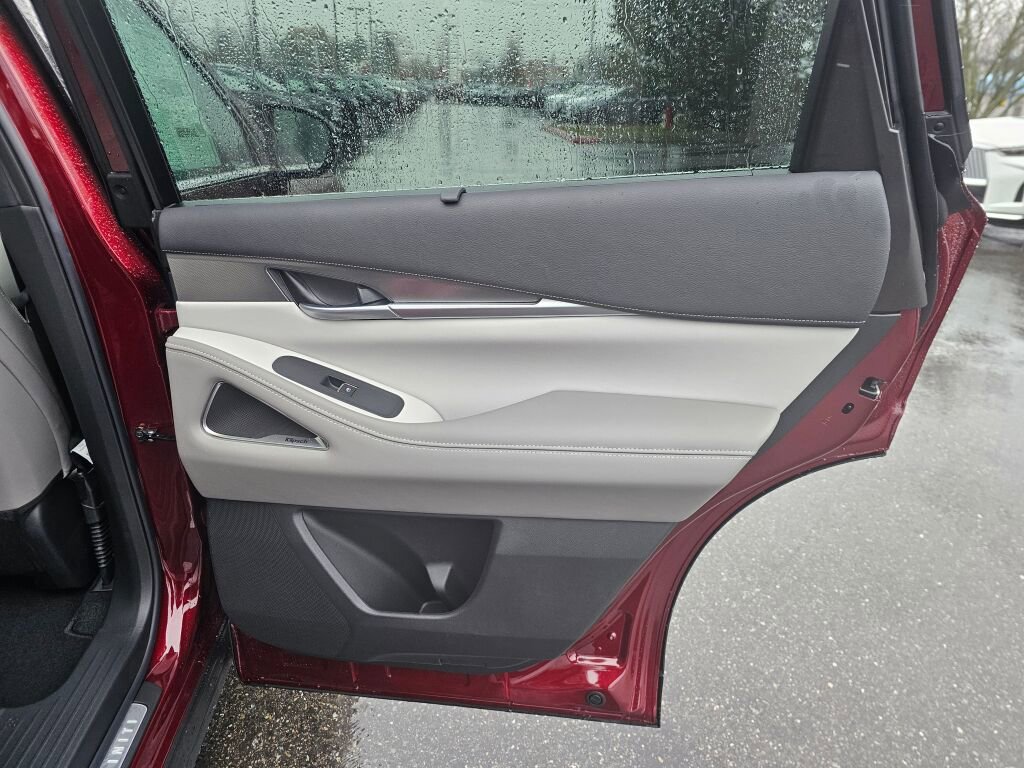 New 2026 INFINITI QX60 Luxe image 14