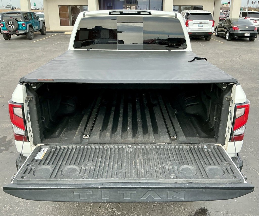 Used 2021 Nissan Titan PRO-4X w/ Pro-4x Convenience Package image 17