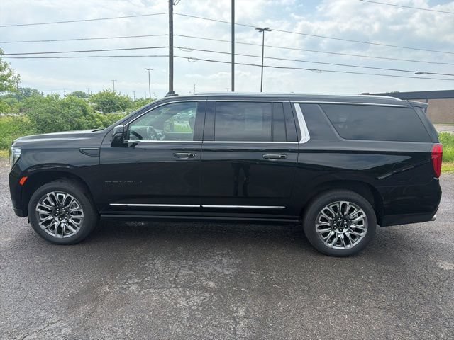 Certified 2024 GMC Yukon XL Denali Ultimate AWD/4WD image 2