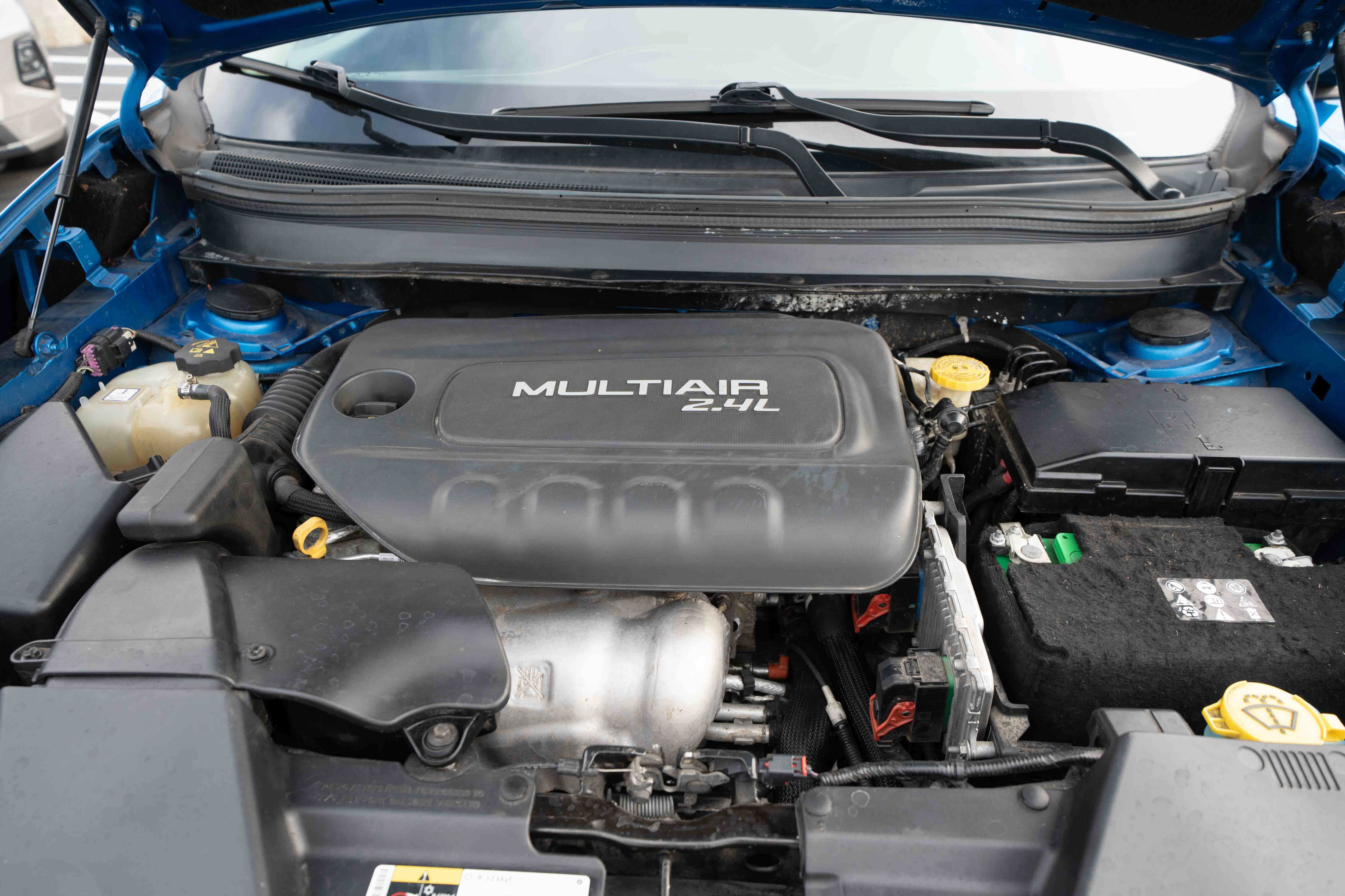 Used 2017 Jeep Cherokee Sport w/ Cold Weather Group FWD image 31