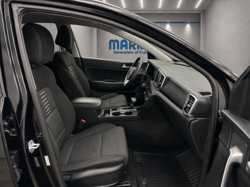 Used 2018 Kia Sportage LX w/ LX Technology Package FWD image 28