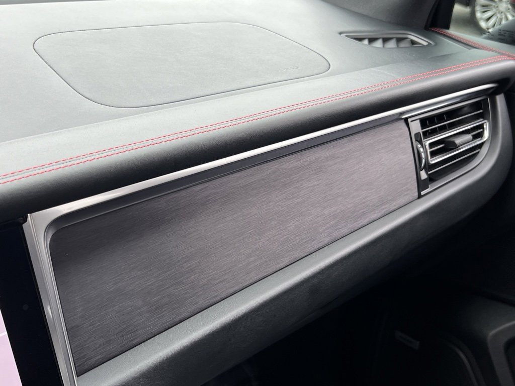 Used 2021 Porsche Macan GTS w/ Sport Chrono Package image 39