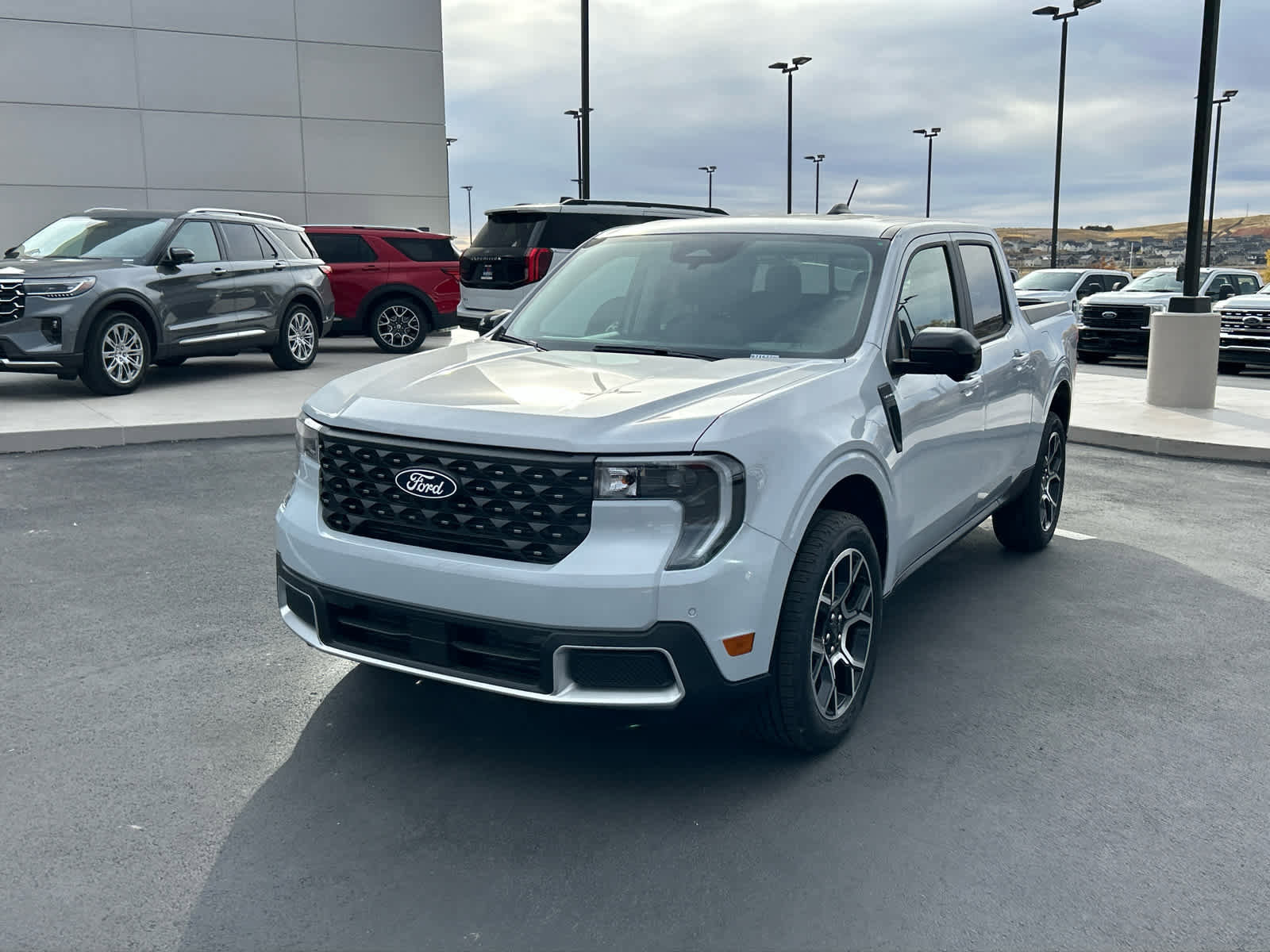 New 2025 Ford Maverick Lariat w/ 4K Tow Package image 4