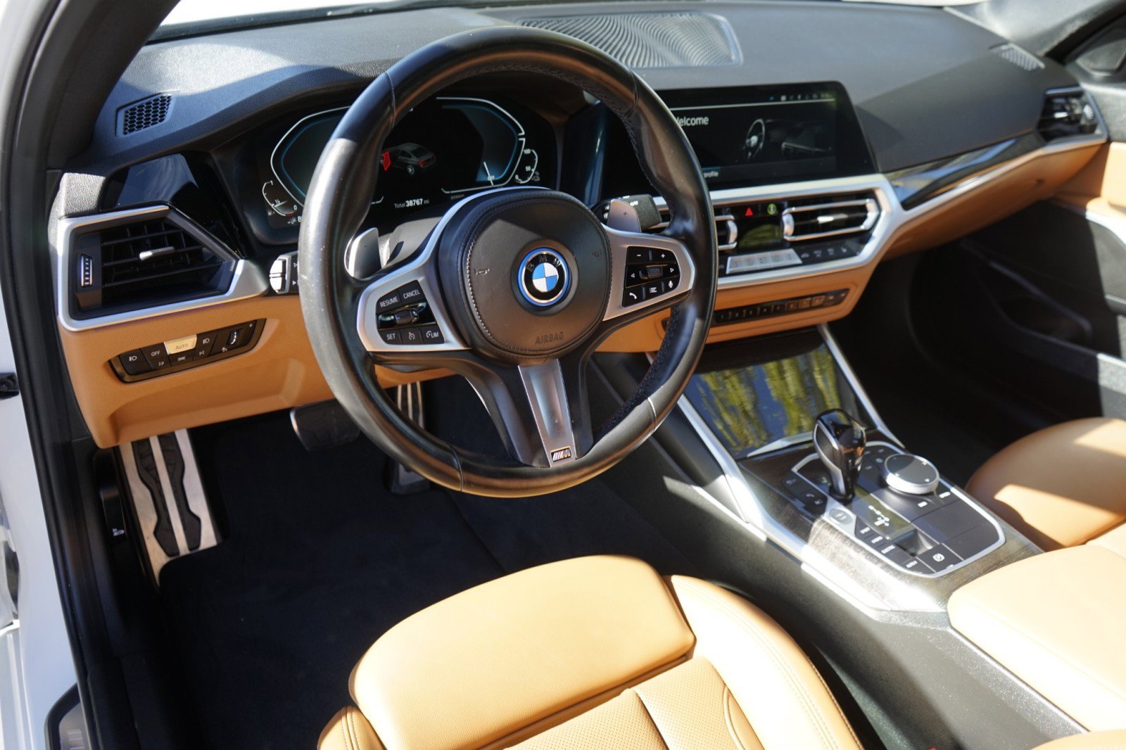 Used 2022 BMW 330e w/ M Sport Package image 17