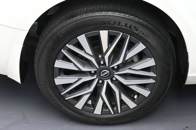 Used 2024 Nissan Altima 2.5 SV AWD/4WD image 5