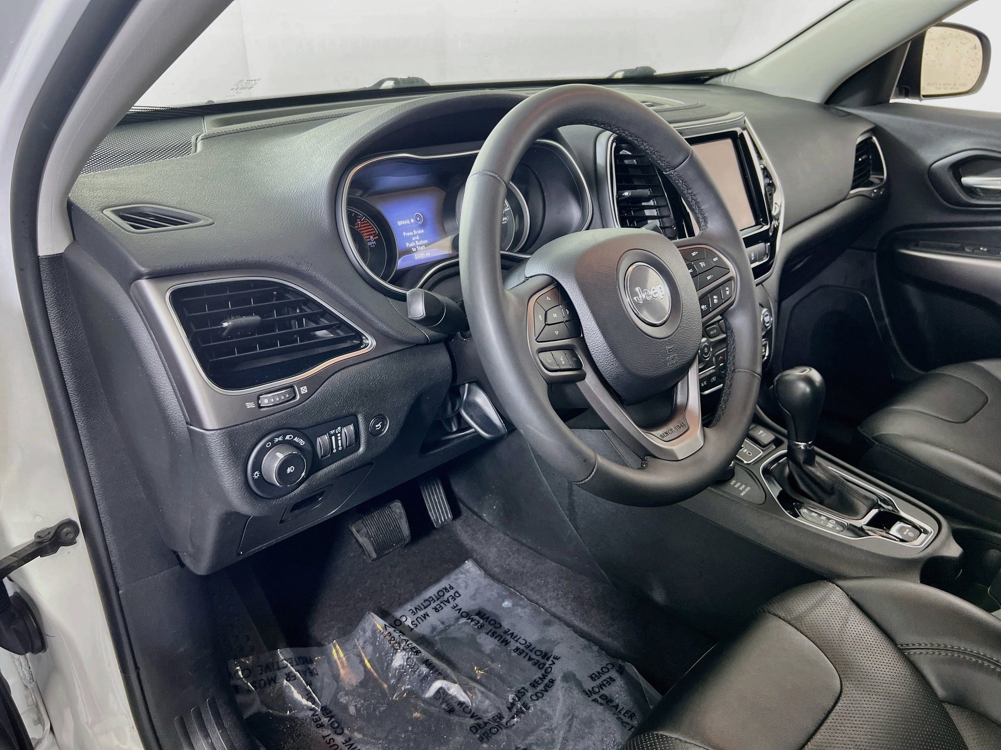 Used 2022 Jeep Cherokee Limited AWD/4WD image 9