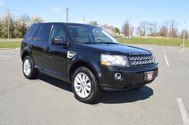 Used 2013 Land Rover LR2 HSE AWD/4WD image 3