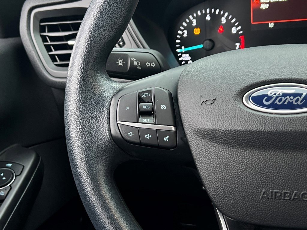 Used 2020 Ford Escape S image 23