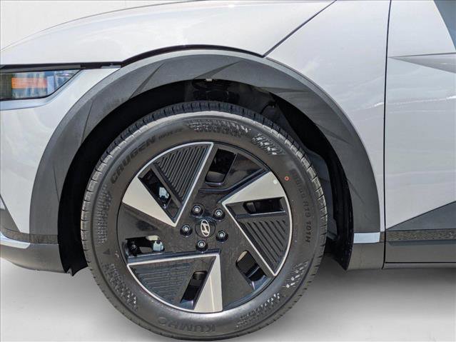 New 2025 Hyundai Ioniq 5 SE image 10