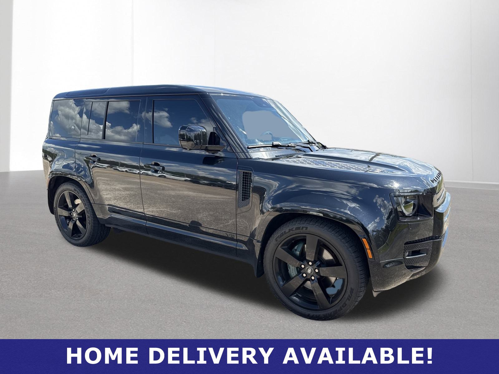 Used 2024 Land Rover Defender 110 V8 image 1