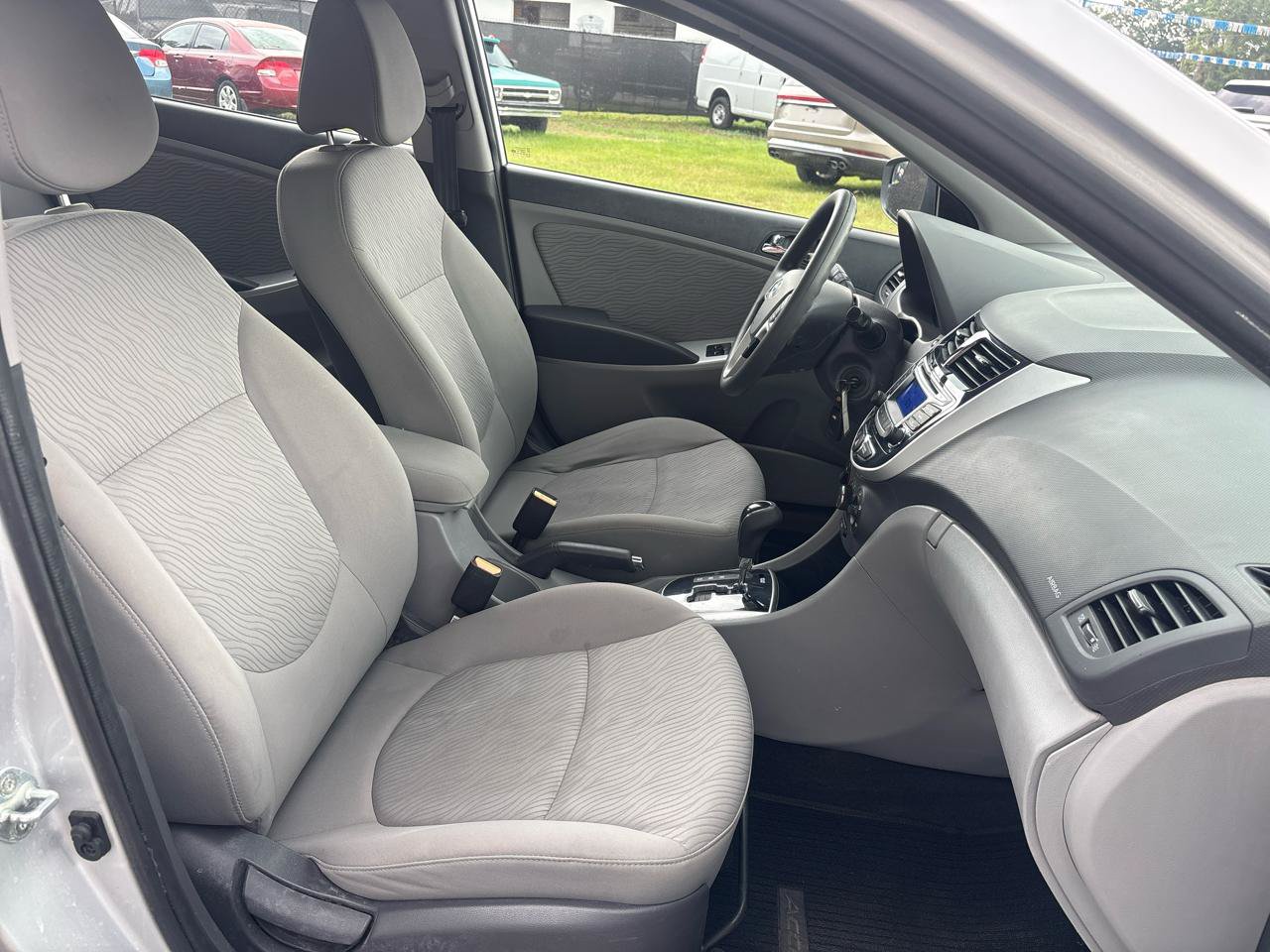 Used 2014 Hyundai Accent GLS w/ Option Group 2 FWD image 17
