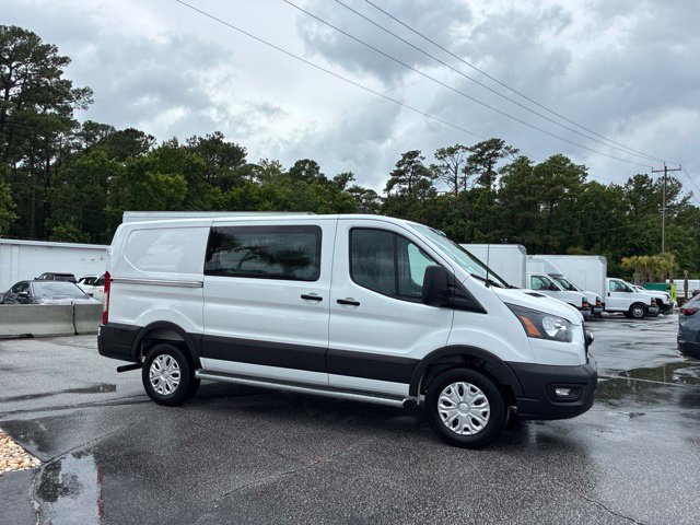 Certified 2025 Ford Transit 250 Low Roof w/ Exterior Upgrade Package RWD image 2