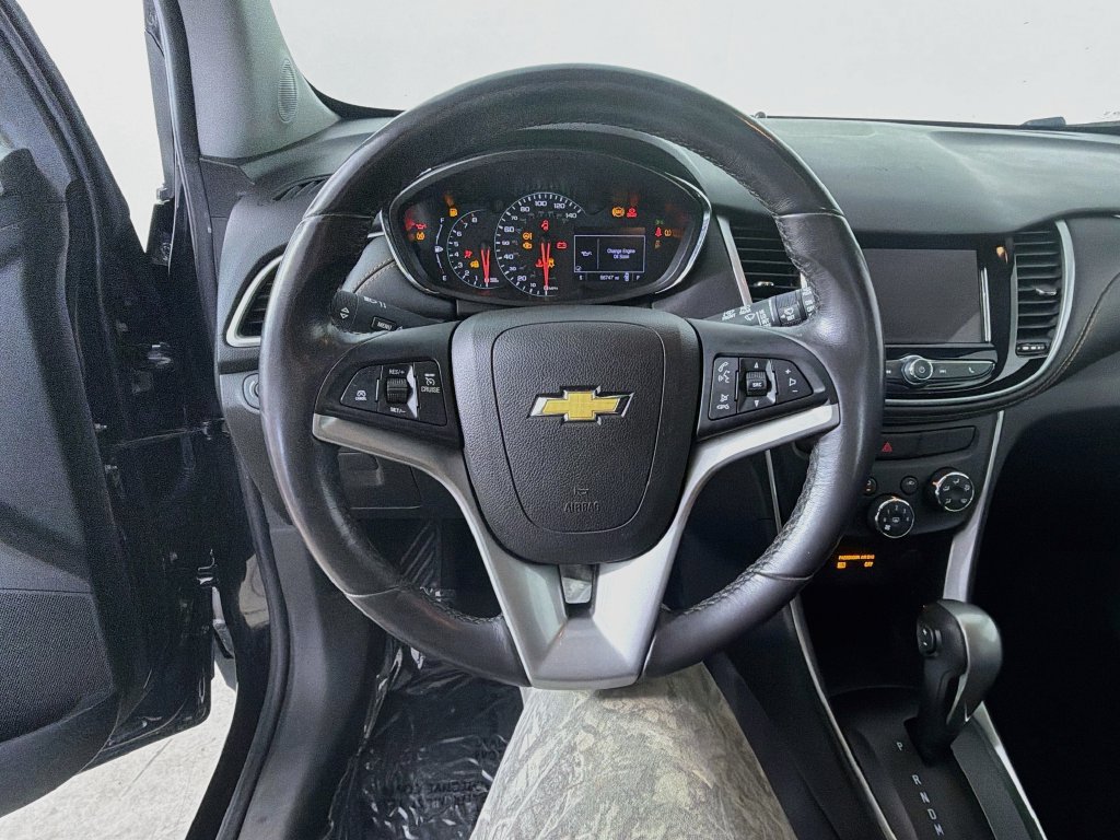 Used 2019 Chevrolet Trax LT w/ LT Convenience Package AWD/4WD image 11
