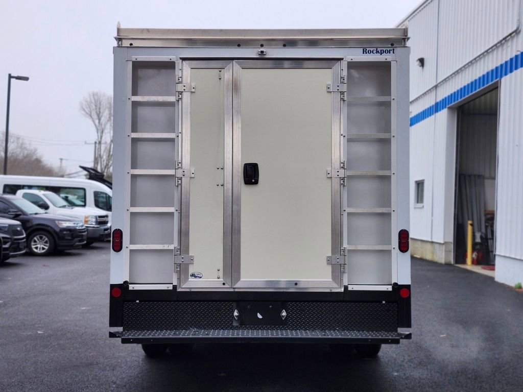Used 2022 Chevrolet Express 3500 w/ Power Convenience Package image 4