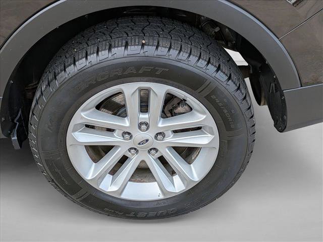 Used 2014 Ford Explorer XLT AWD/4WD image 25