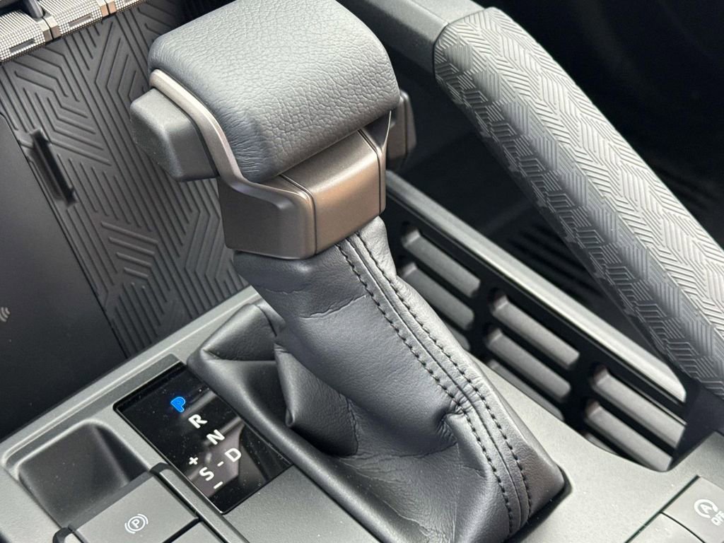 Used 2025 Toyota 4Runner Limited image 16