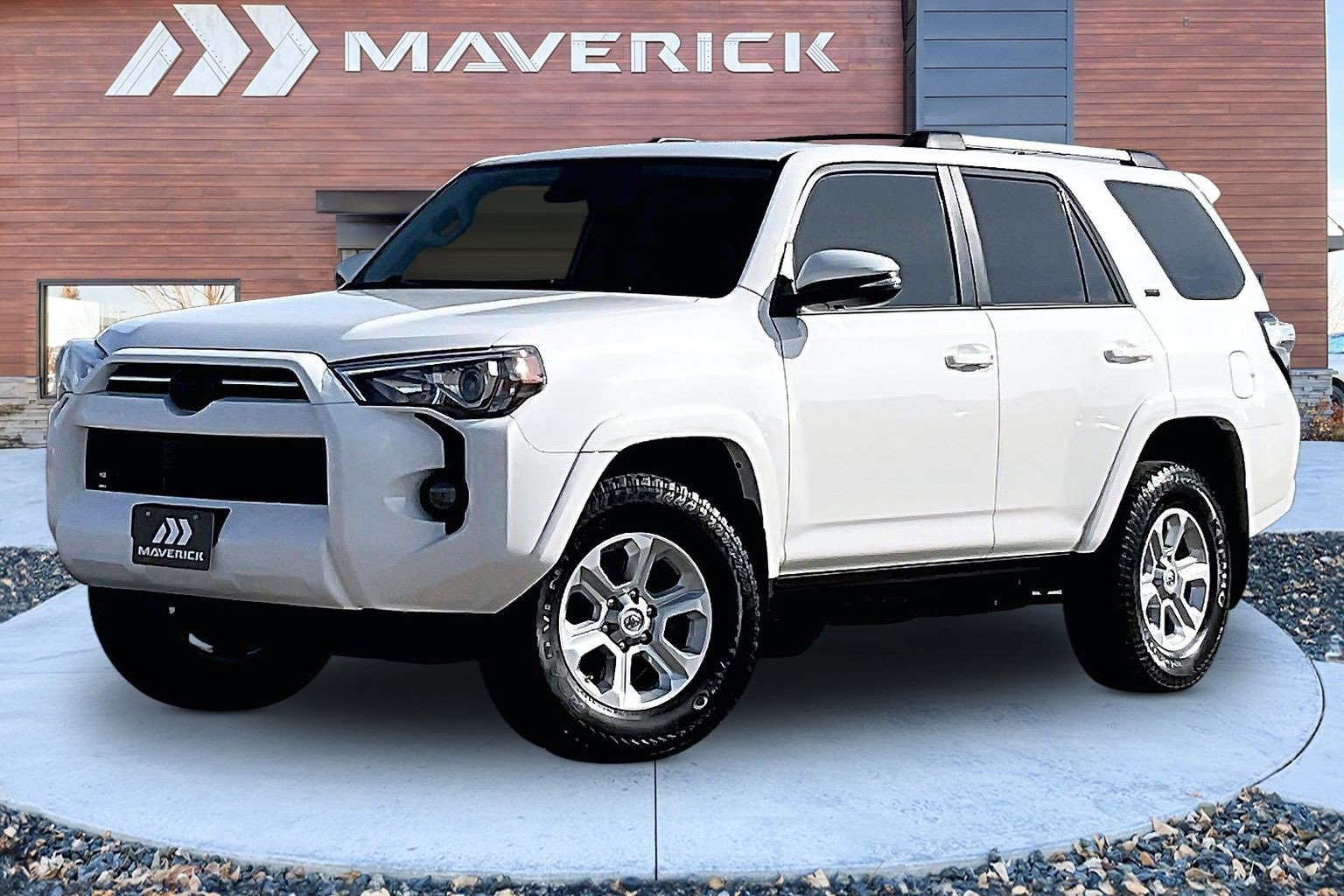 Used 2020 Toyota 4Runner SR5 Premium image 3