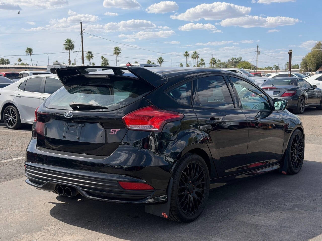 Used 2016 Ford Focus ST FWD image 9