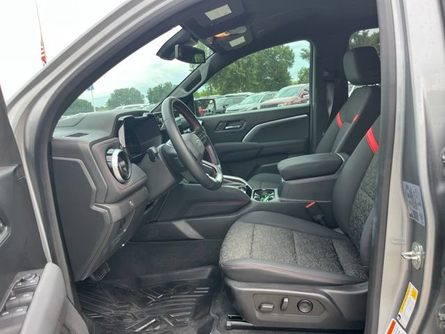 Used 2023 Chevrolet Colorado Z71 w/ Z71 Convenience Package 2 AWD/4WD image 14