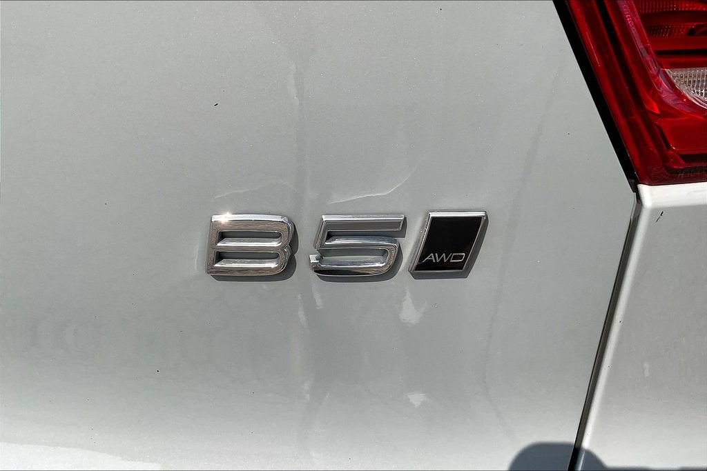 Used 2024 Volvo XC40 B5 Core AWD/4WD image 24