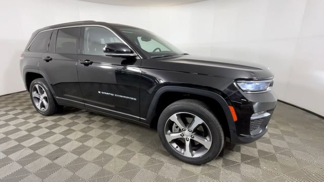 Used 2023 Jeep Grand Cherokee 4WD 4xe image 2