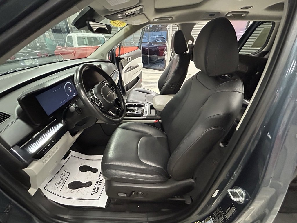 Used 2022 Kia Carnival SX Prestige image 51