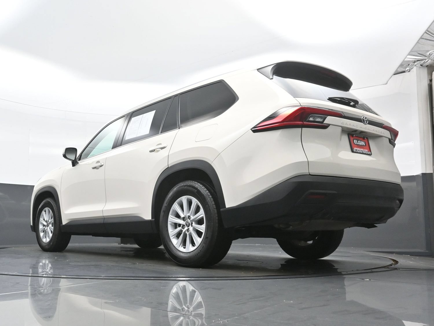 Used 2024 Toyota Grand Highlander AWD image 32