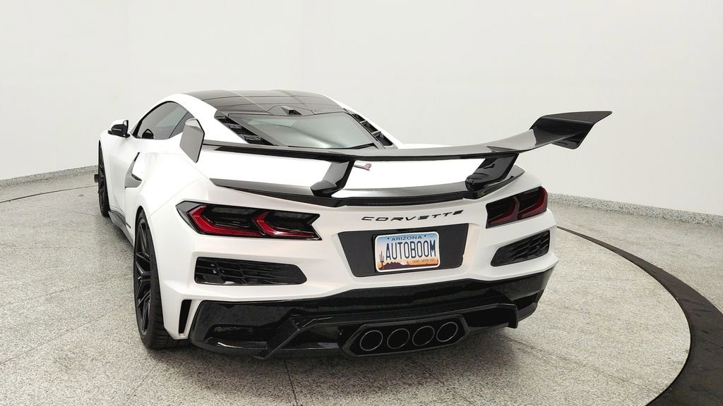 Used 2025 Chevrolet Corvette Z06 w/ Battery Protection Package image 4