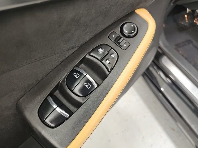 Used 2016 Nissan Maxima SR image 12