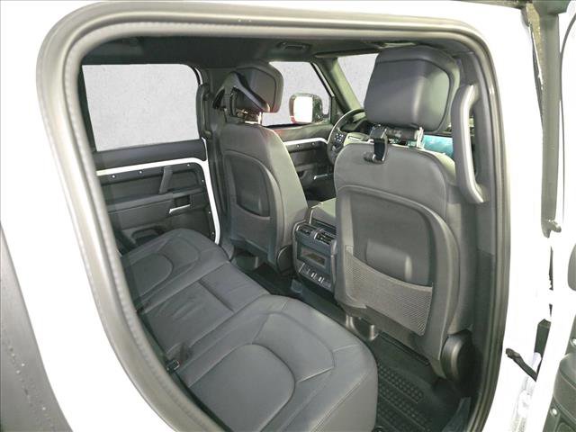 New 2026 Land Rover Defender 110 X-Dynamic SE image 11