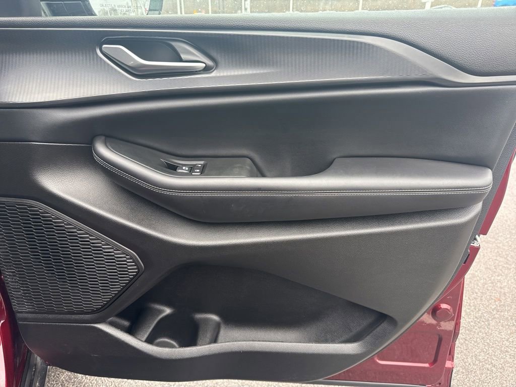 Used 2024 Jeep Grand Cherokee L Altitude image 27