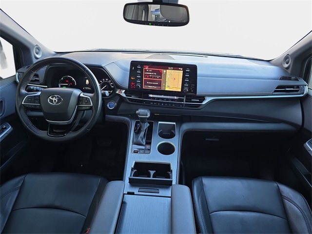 Used 2022 Toyota Sienna XSE image 10